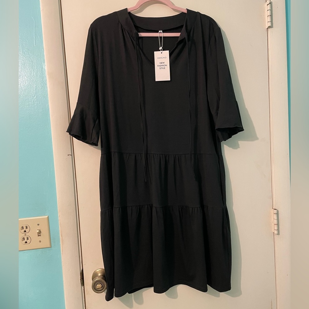 Black dress size L NWT